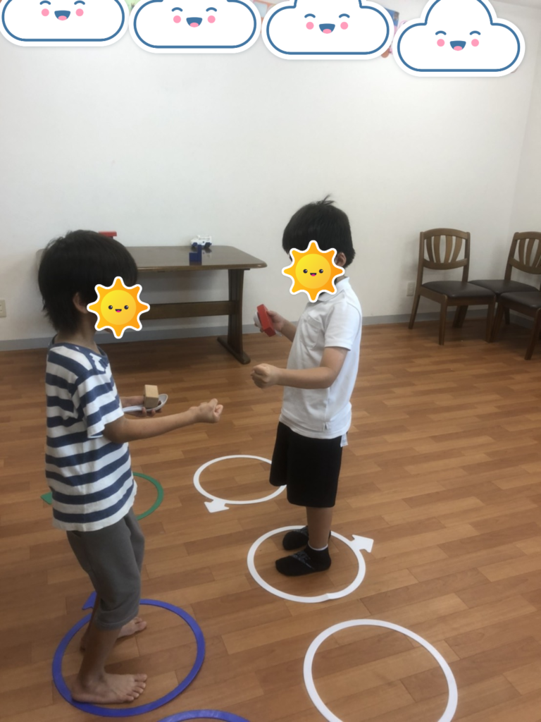 6.17(水)　ゲーム・スポーツの日「輪っかでジャンケンポン！バランスゲーム」