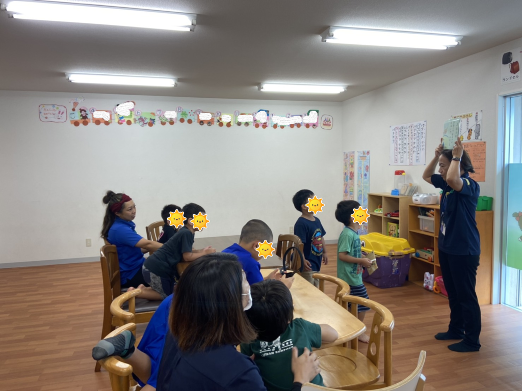 7.2(木)　創作活動の日「のぞいてみよう！不思議な箱」